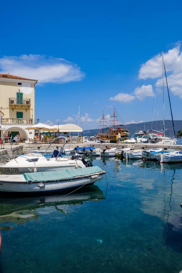 Apartments Валун Экстерьер фото